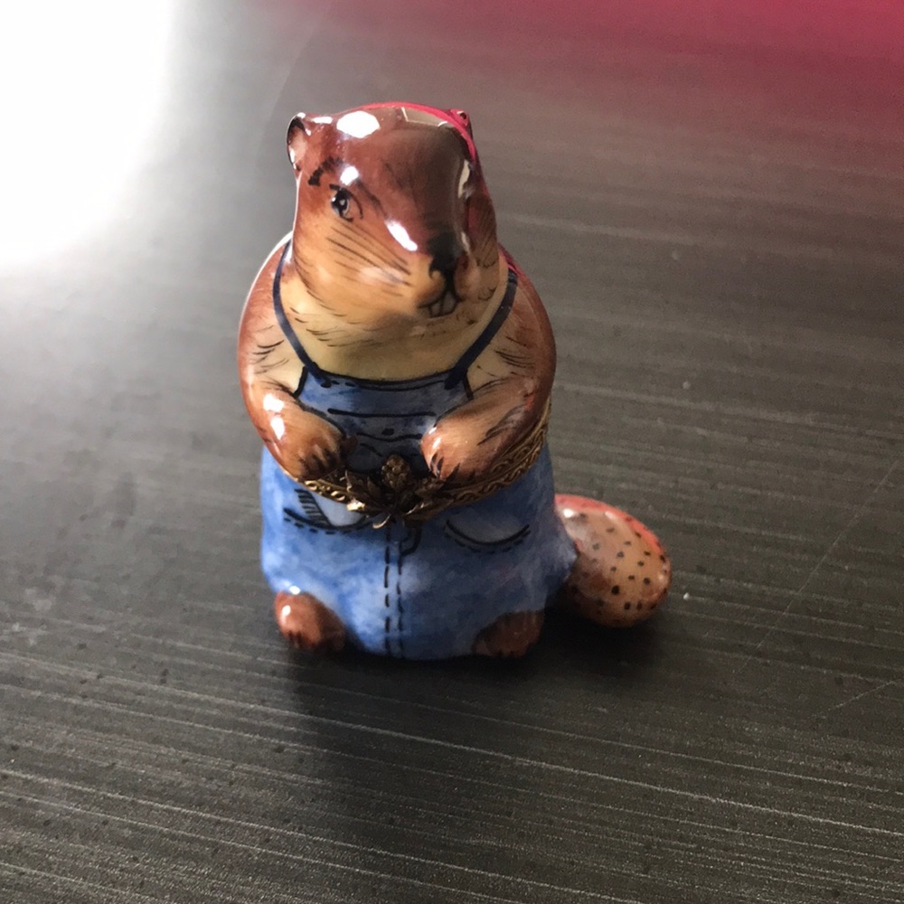 Limoges France Rochard Hand painted beaver